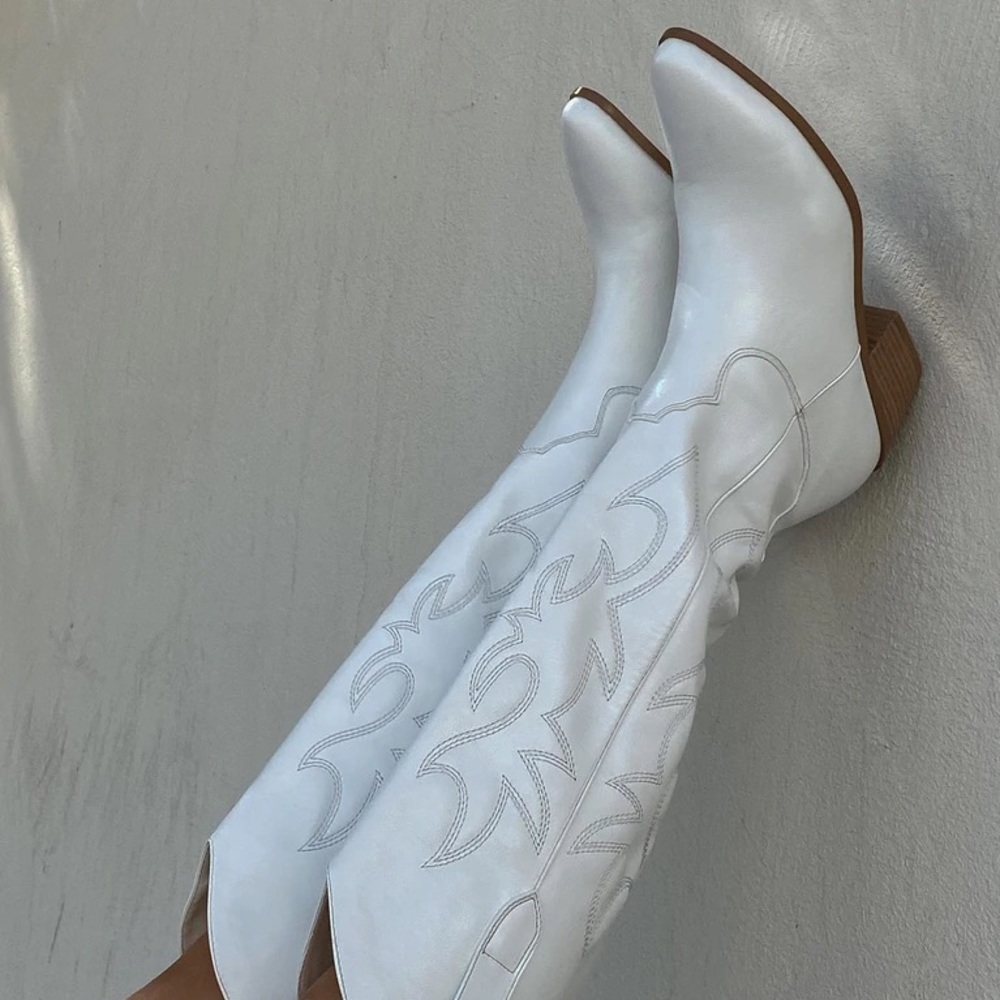 Billini Urson White Cowboy Boots in White, Size 6